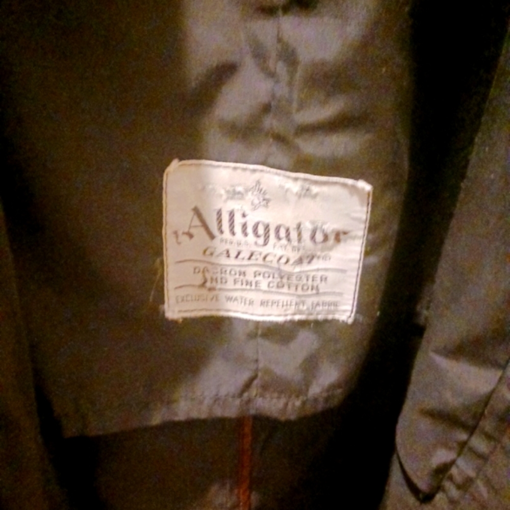 Alligator Galecoat women's vintage black water repellent trench coat size large